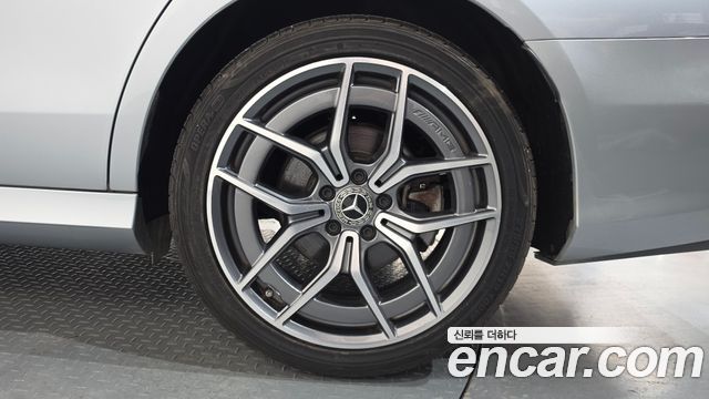 Mercedes-Benz E-Class 2021 — photo 7