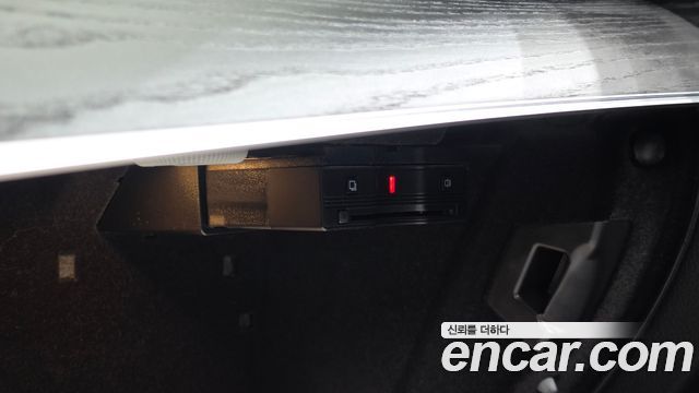 Mercedes-Benz E-Class 2021 — photo 27