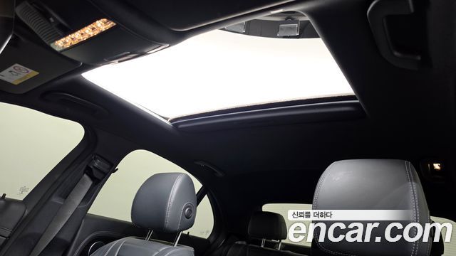 Mercedes-Benz E-Class 2021 — photo 31