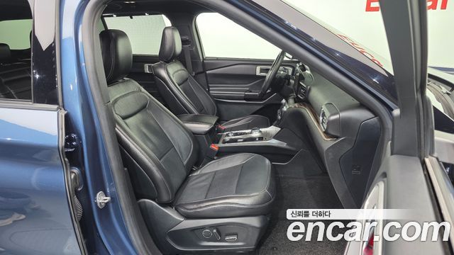 Ford Explorer 2020 — photo 17