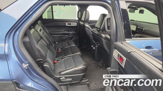 Ford Explorer 2020 — photo 18