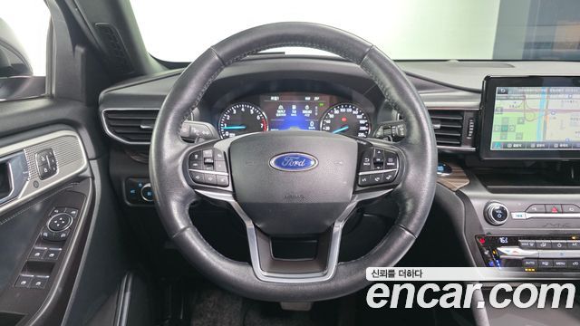 Ford Explorer 2020 — photo 19