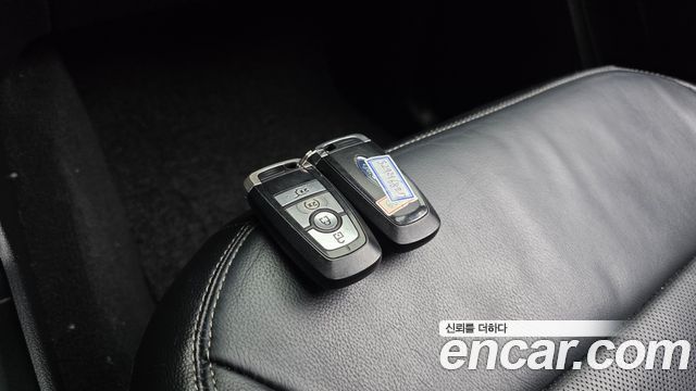 Ford Explorer 2020 — photo 24