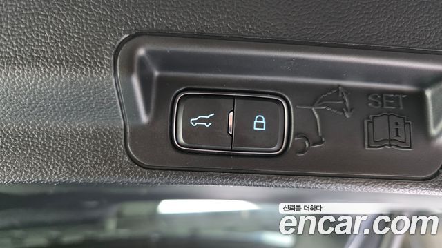 Ford Explorer 2020 — photo 25