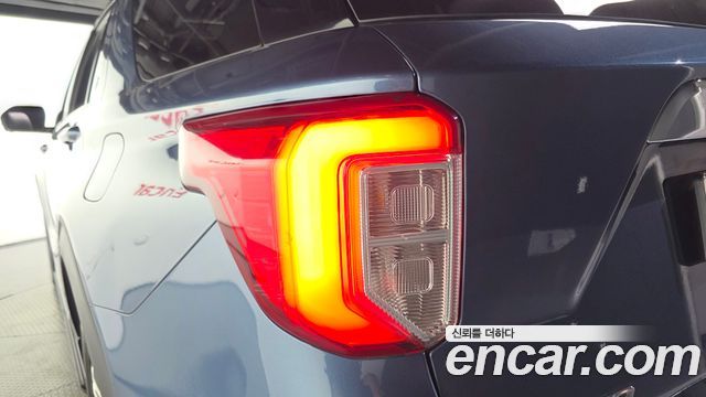Ford Explorer 2020 — photo 9