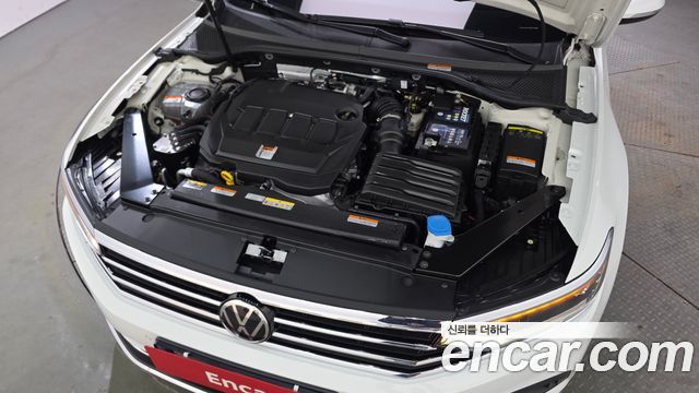 Volkswagen Passat 2022 — photo 6