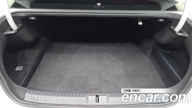 Volkswagen Passat 2022 — photo 25
