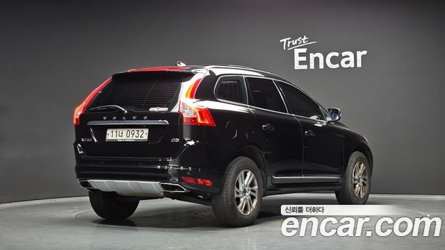 Volvo XC60 2016 — photo 2