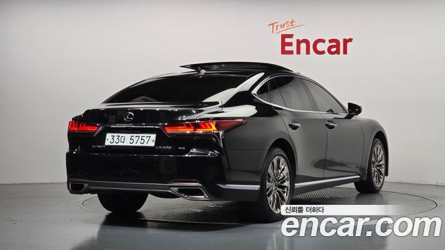 Lexus LS 2019 — photo 2