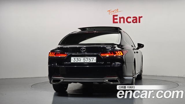 Lexus LS 2019 — photo 4