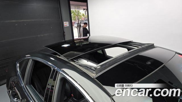 Lexus LS 2019 — photo 18
