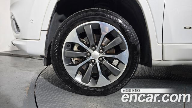 Jeep Cherokee 2019 — photo 5