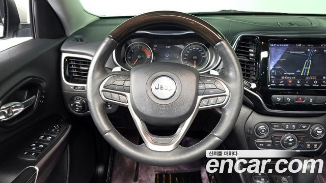 Jeep Cherokee 2019 — photo 14