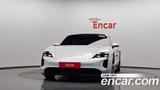 Porsche Taycan 2023 — photo 3