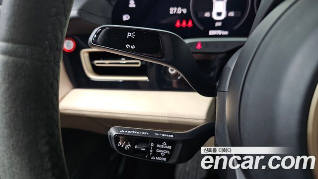 Porsche Taycan 2023 — photo 21