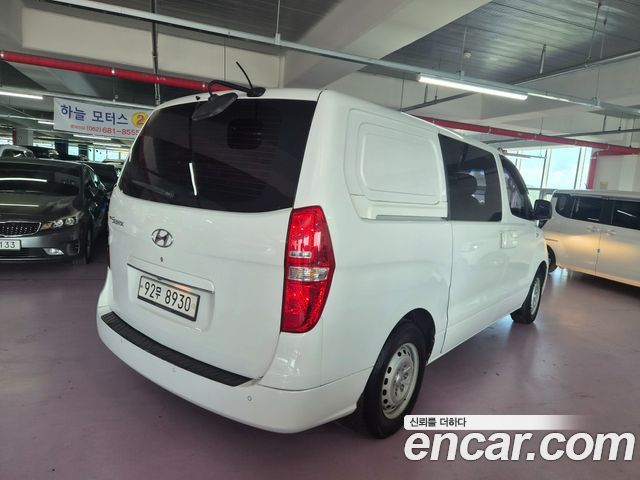 Hyundai Starex 2016 — photo 2