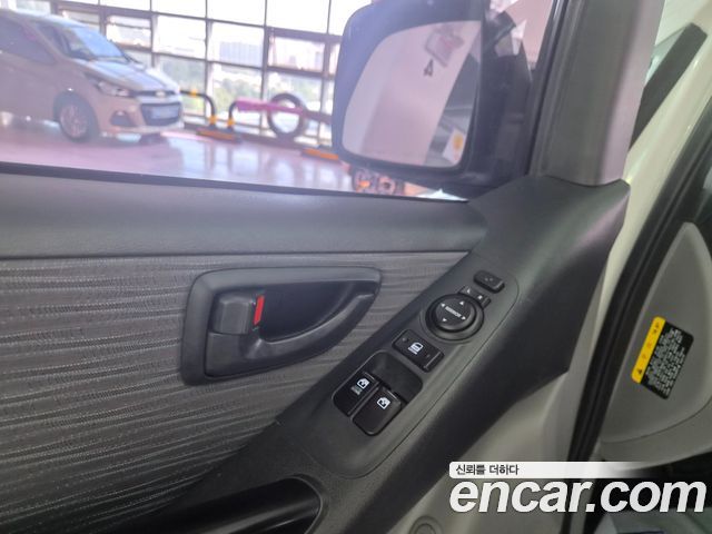 Hyundai Starex 2016 — photo 9