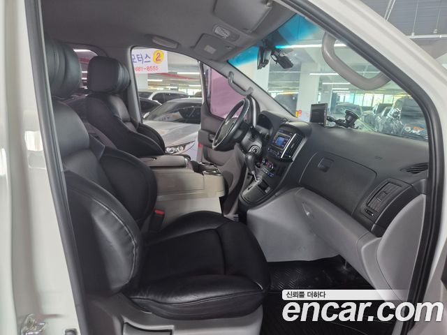 Hyundai Starex 2016 — photo 11