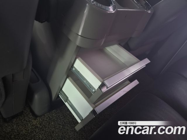 Hyundai Starex 2016 — photo 19