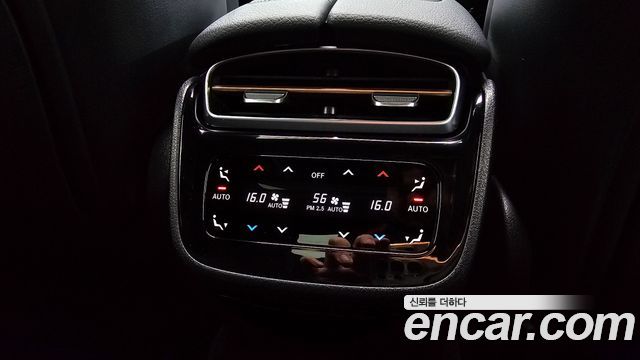 Mercedes-Benz EQE 2023 — photo 31