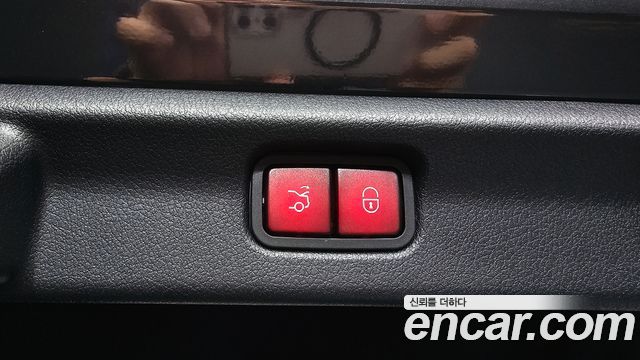 Mercedes-Benz EQE 2023 — photo 36
