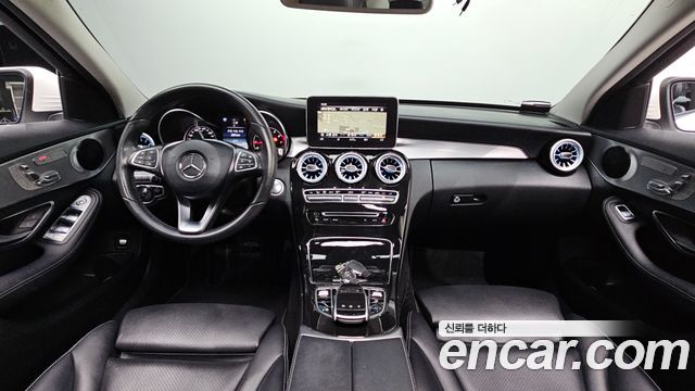 Mercedes-Benz C-Class 2018 — photo 7
