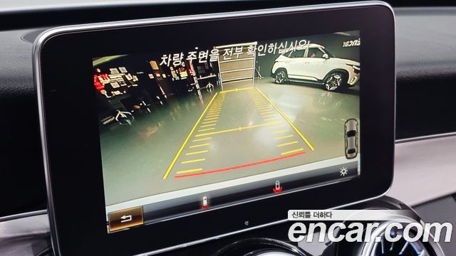 Mercedes-Benz C-Class 2018 — photo 16