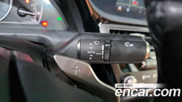 Lexus ES 2022 — photo 27