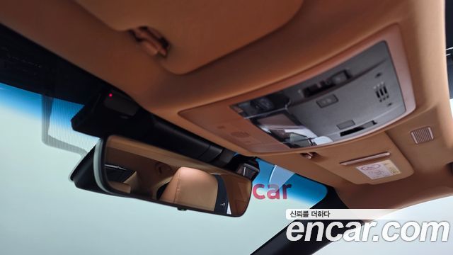 Lexus ES 2022 — photo 30