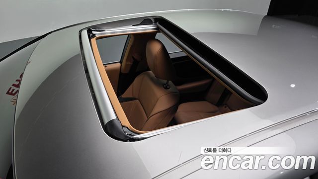 Lexus ES 2022 — photo 33