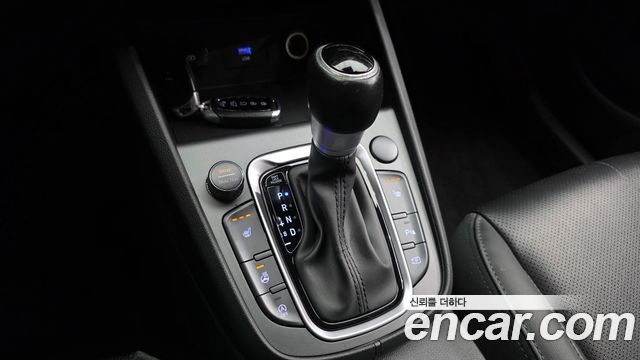 Hyundai Kona 2023 — photo 12