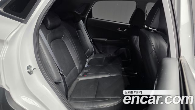 Hyundai Kona 2023 — photo 18