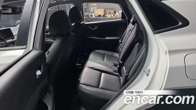 Hyundai Kona 2023 — photo 16