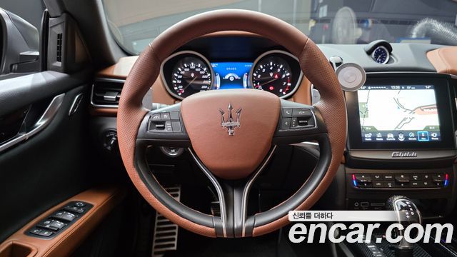 Maserati Ghibli 2018 — photo 19