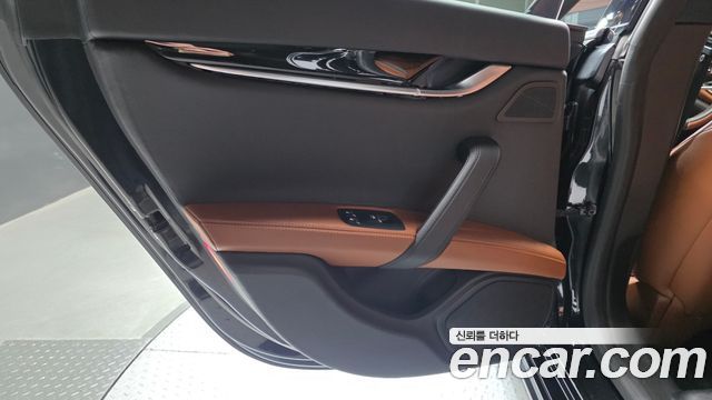 Maserati Ghibli 2018 — photo 15