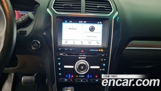Ford Explorer 2017 — photo 11