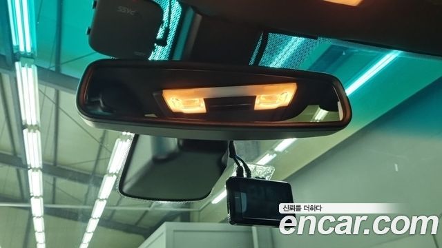 Ford Explorer 2017 — photo 17