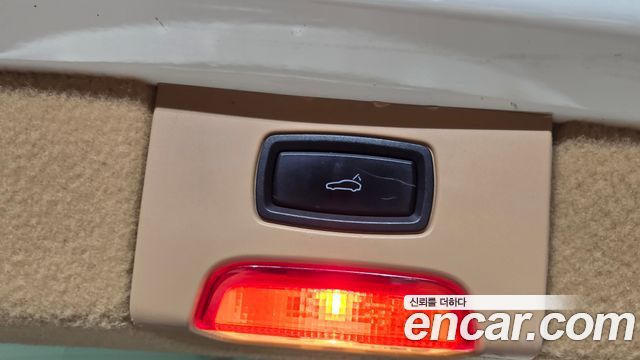 Porsche Cayenne 2011 — photo 17