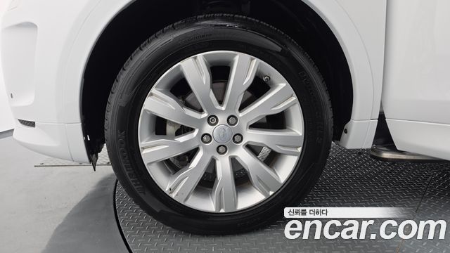 Land Rover Discovery Sport 2016 — photo 5
