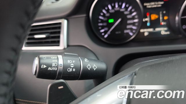 Land Rover Discovery Sport 2016 — photo 20