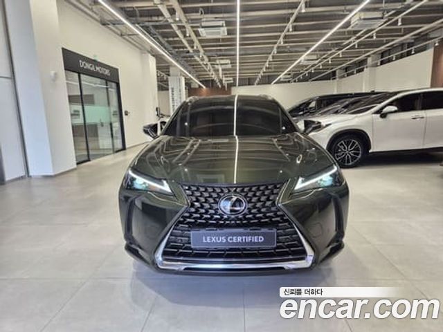 Lexus UX 2026 — photo 3