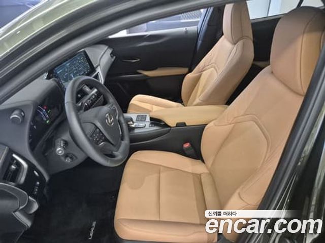 Lexus UX 2026 — photo 10