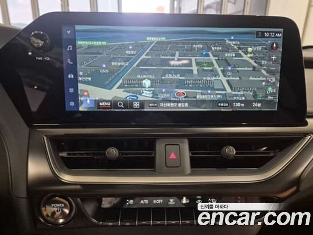 Lexus UX 2026 — photo 13