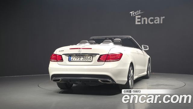 Mercedes-Benz E-Class 2017 — photo 4
