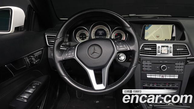 Mercedes-Benz E-Class 2017 — photo 13