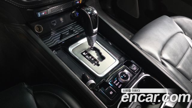 KG Mobility Rexton 2018 — photo 9
