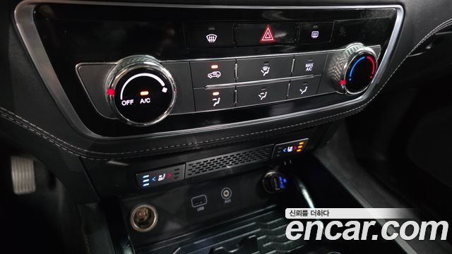 KG Mobility Rexton 2018 — photo 16