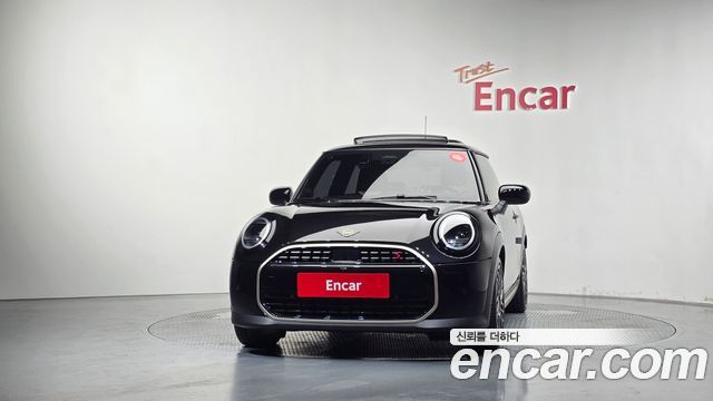Mini Cooper 2025 — photo 3