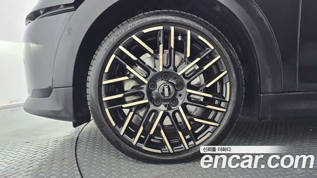 Mini Cooper 2025 — photo 5