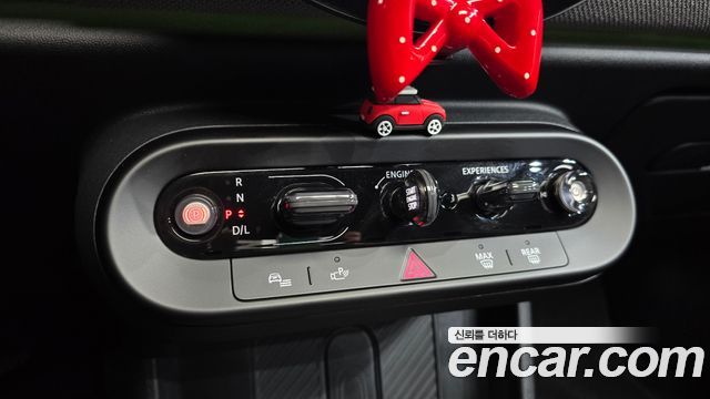 Mini Cooper 2025 — photo 12